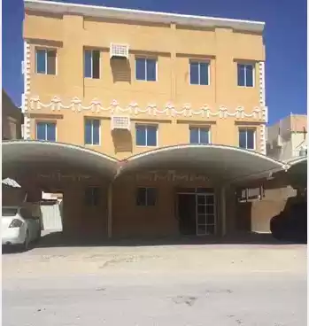 Жилой Готовая недвижимость 2 спальни Н/Ф Квартира  в аренду в Аль-Садд , Доха #7163 - 1  image 